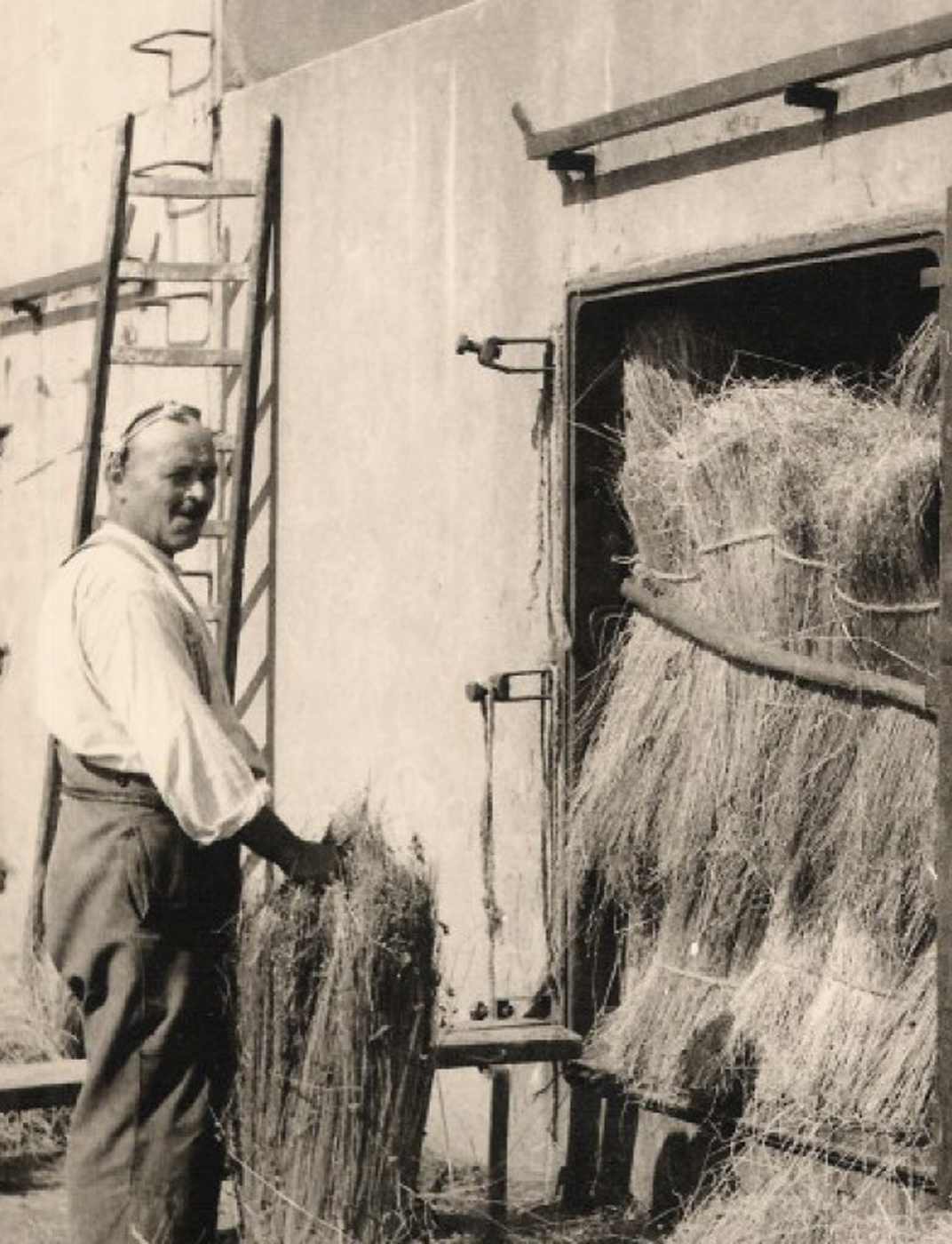 Over Vanhauwaert - familiebedrijf gespecialiseerd in vezelverwerkingsmachines sinds 1892